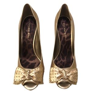 Gianni Bini Gold Heels